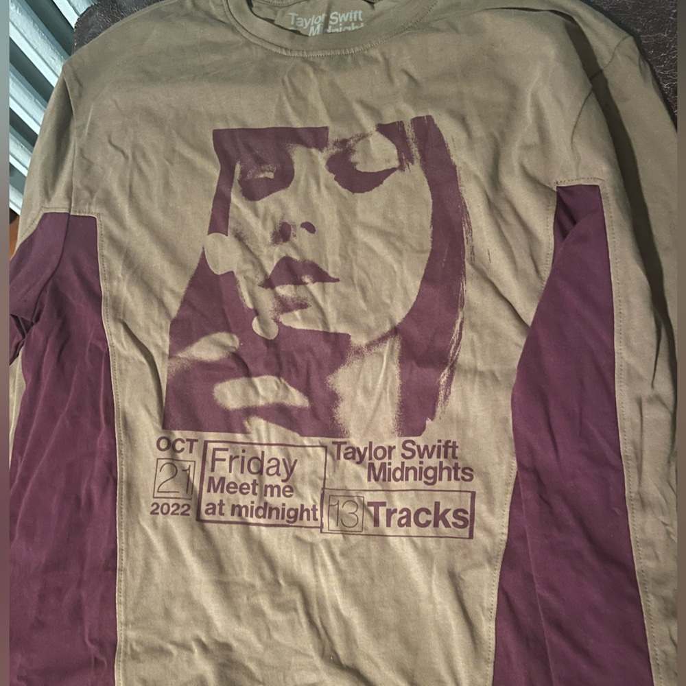 **NEVER WORN** Taylor Swift “Midnights” Album Shirt